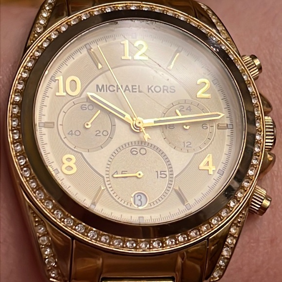 Women’s Michael Kors Watch (Gold Colored) - Picture 2 of 8